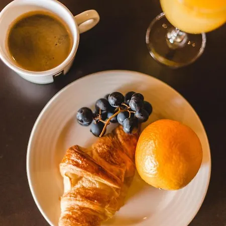 Hotel-restaurant Bois Joly Hotel 3*
